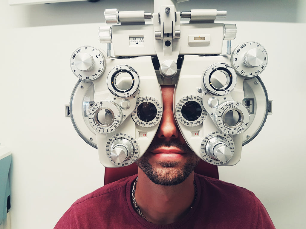 L’esame degli occhi riguarda qualcosa in più della semplice correzione della vista - Davide Forni optometrista